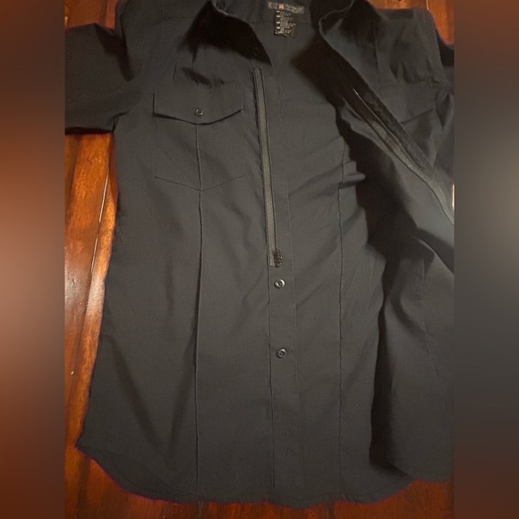 5.11 Tactical Men's Button/Zip Long Sleeve Shirt. - Picture 2 of 9